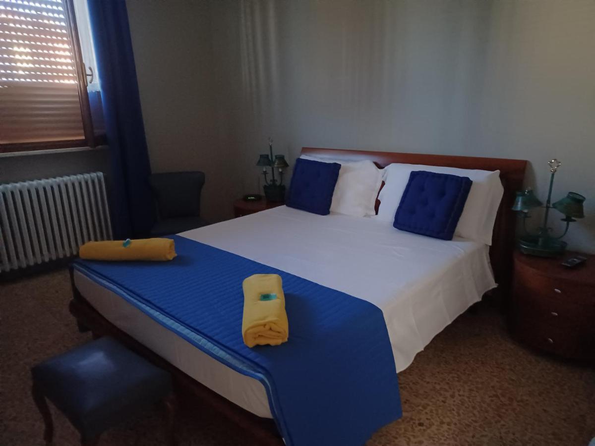 Debora Maison B&B Colombare Di Sirmione Exteriör bild