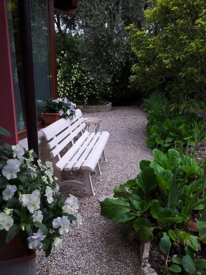 Debora Maison B&B Colombare Di Sirmione Exteriör bild