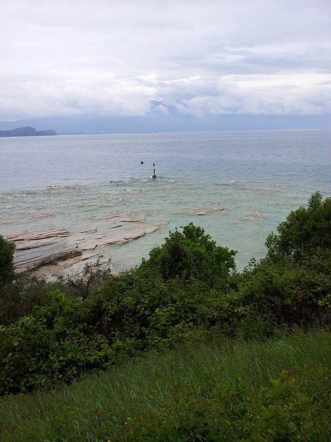 Debora Maison B&B Colombare Di Sirmione Exteriör bild