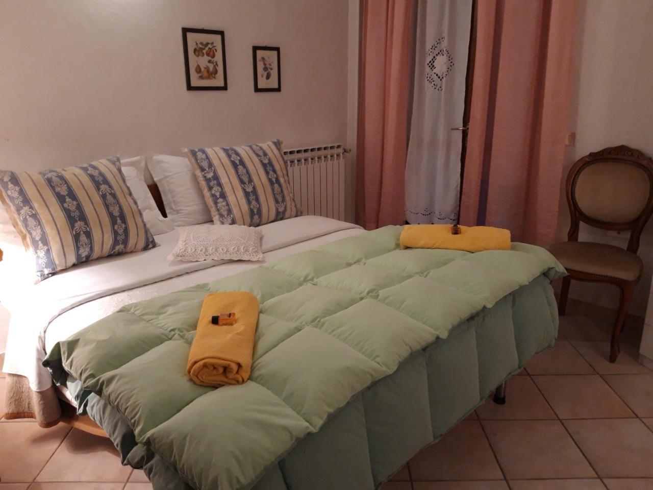 Debora Maison B&B Colombare Di Sirmione Exteriör bild